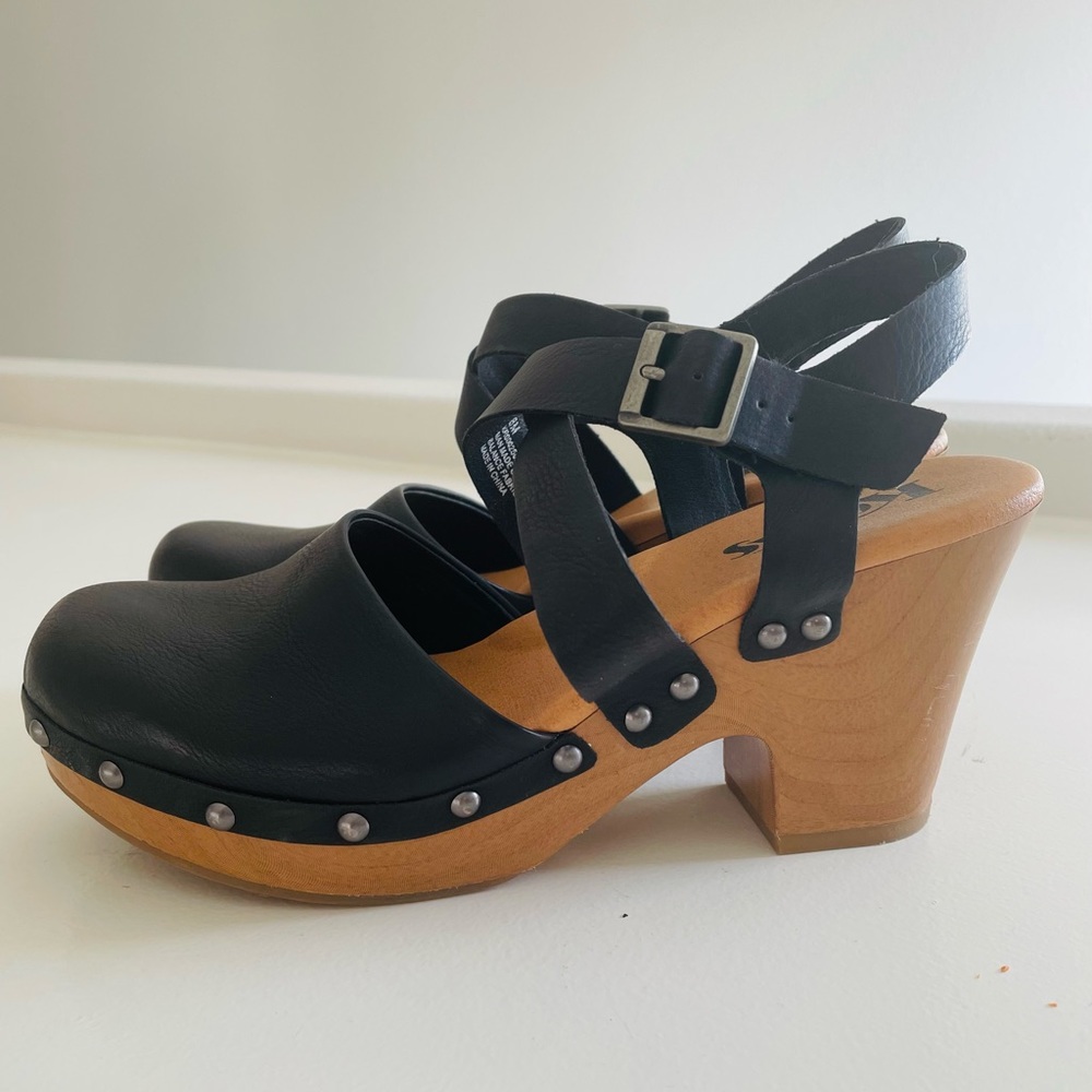 Korks Black Clog Wedge Platform Shoes 8